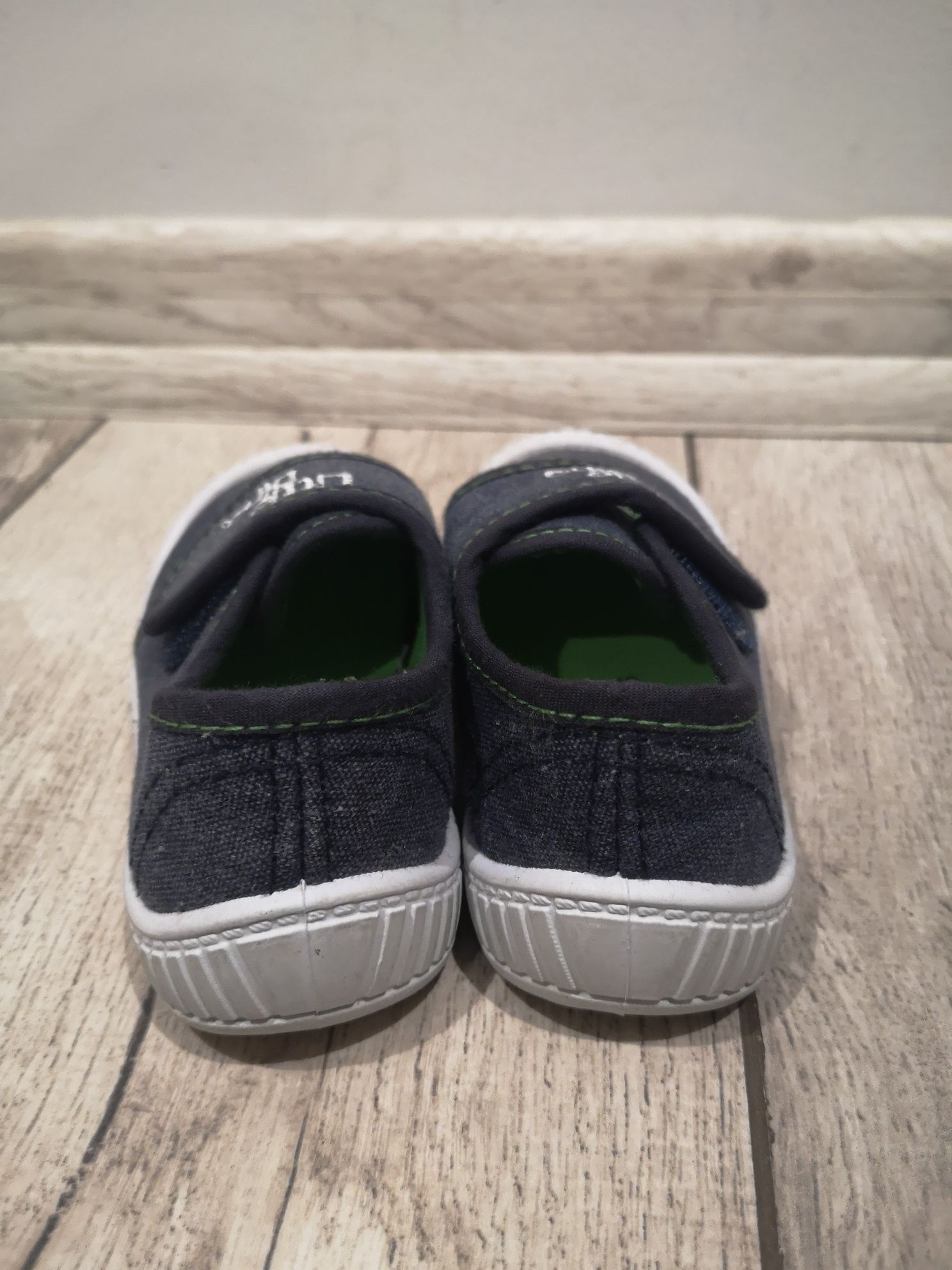 Buty chłopięce  r. 22