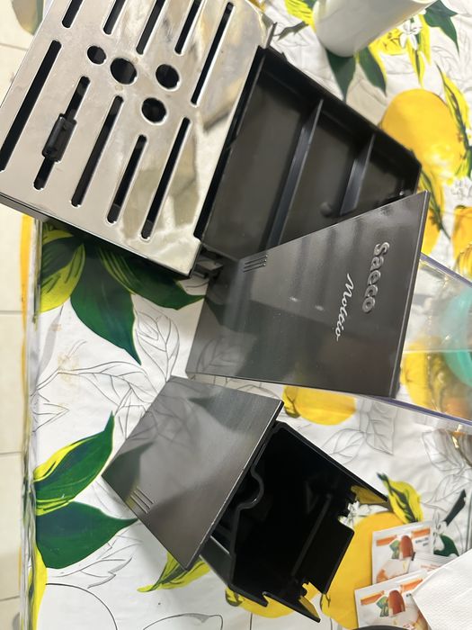 Продам кавомашину Saeco Moltio