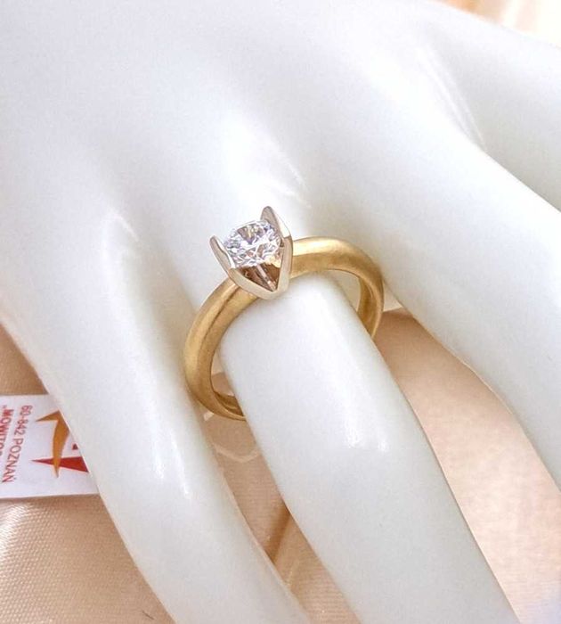 WYPRZEDAŻ !-25% Pierścionek r.15 Złoty pr.585 classic  kamieniem Z-969