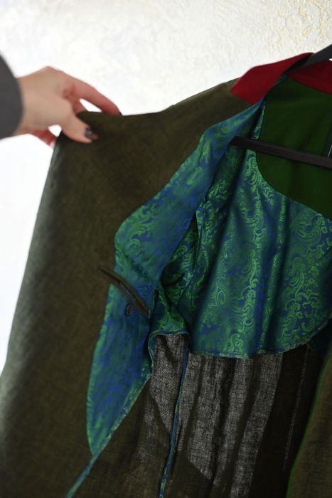 Чоловічий льняний піджак, зроблений в Австрії (розмір L)