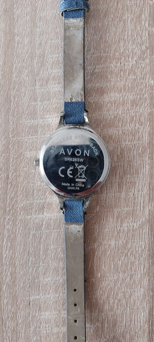 Zegarek damski firmy Avon