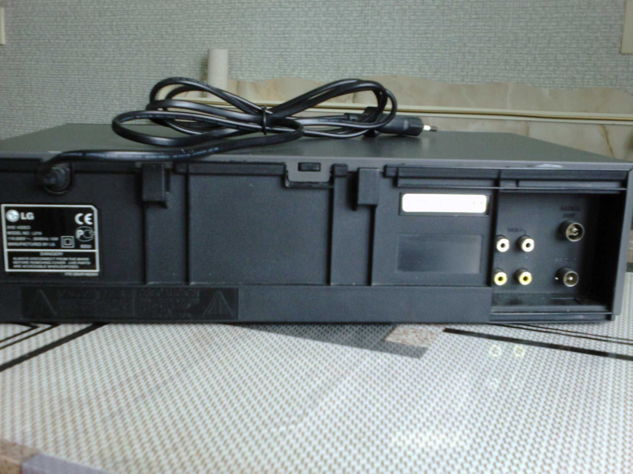 Видеомагнитофон LG-модель L216