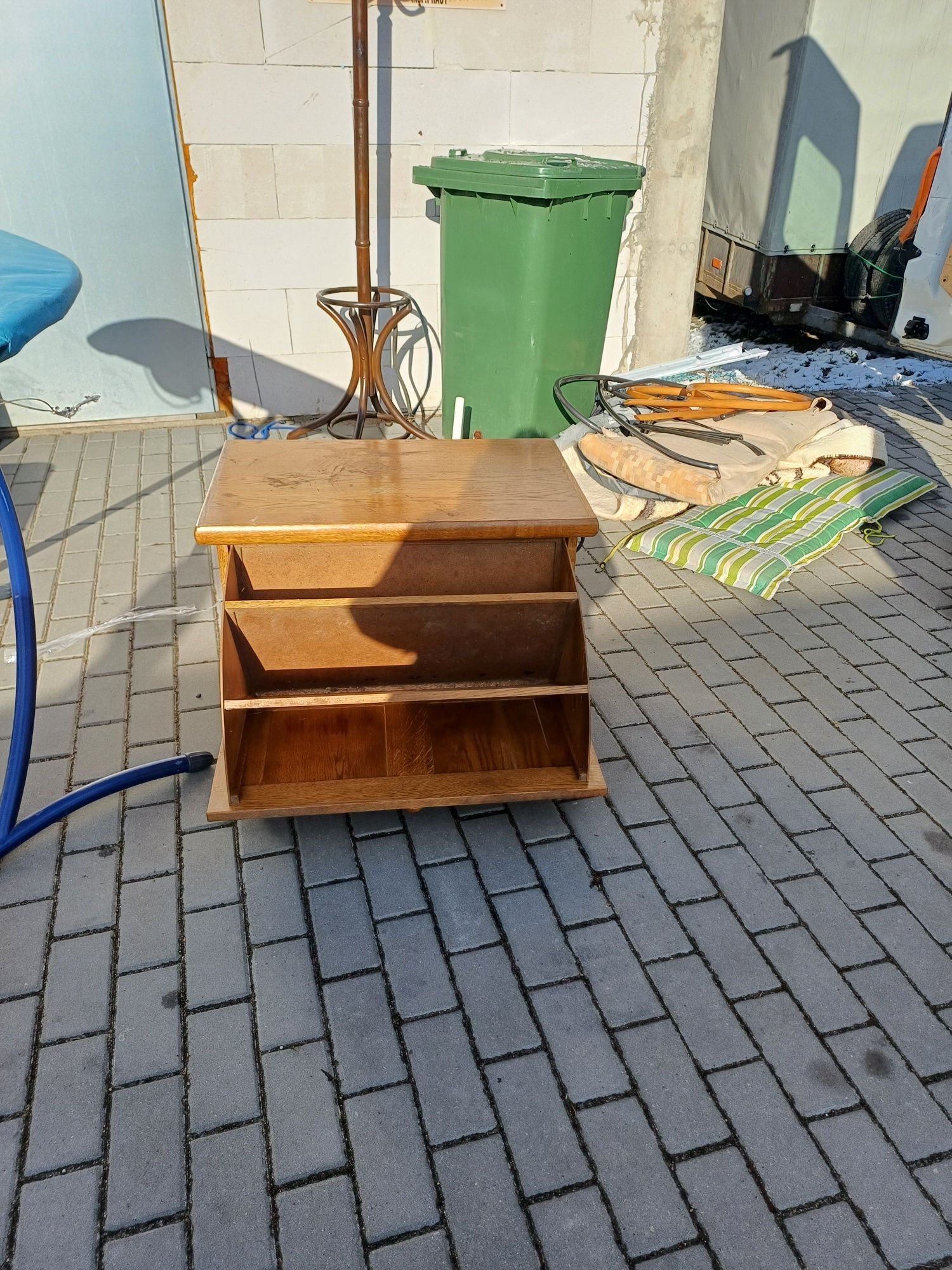 Pakowna komoda na buty