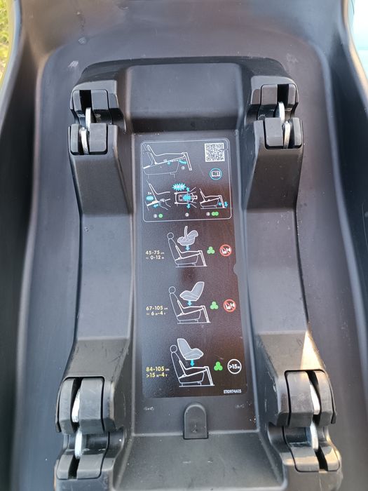 Sprzedam fotelik samochodowy Maxi Cosi plus baza