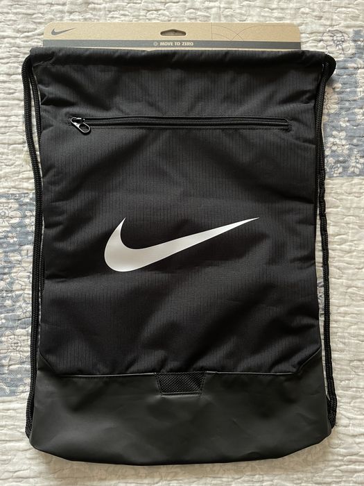Sacola desportiva Nike “move to zero”