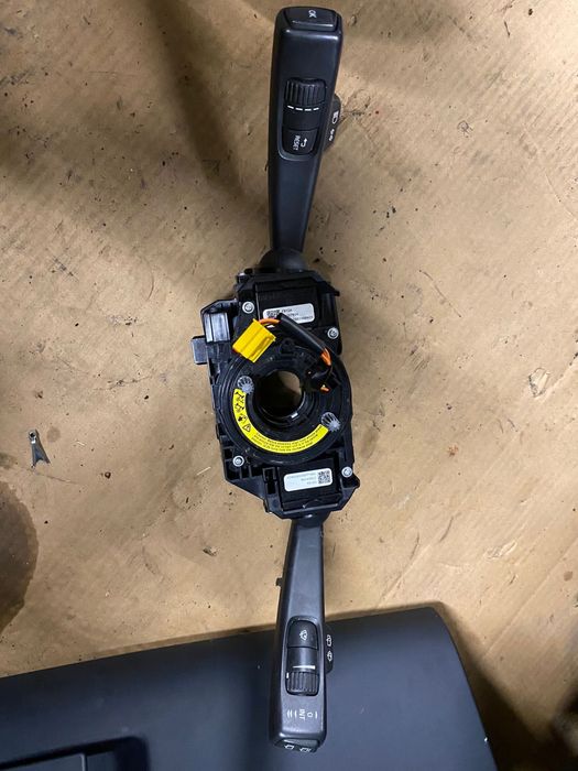 Przełącznik zespolony volvo xc60