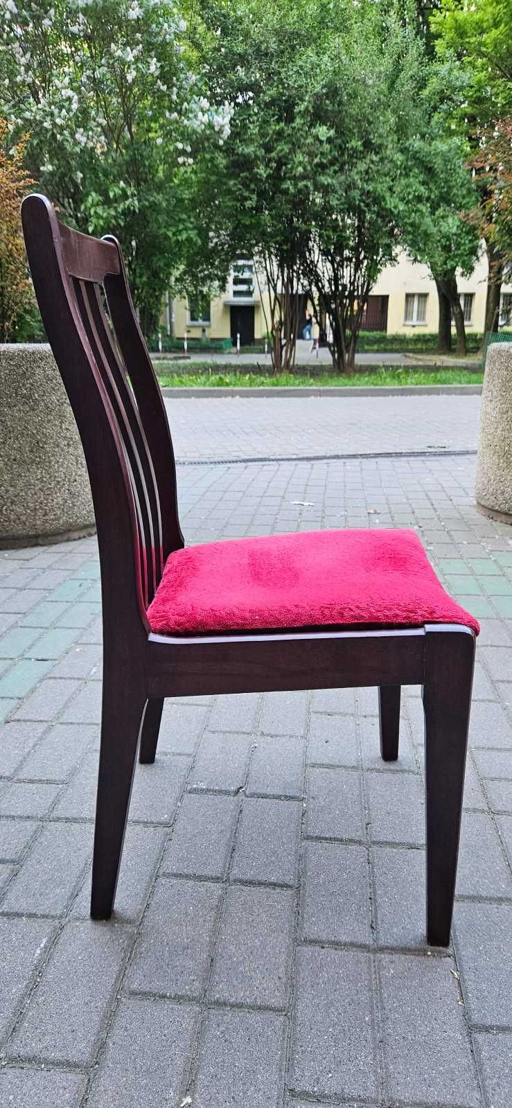 Krzesła drewniane z czerwona tapicerkę lata 90