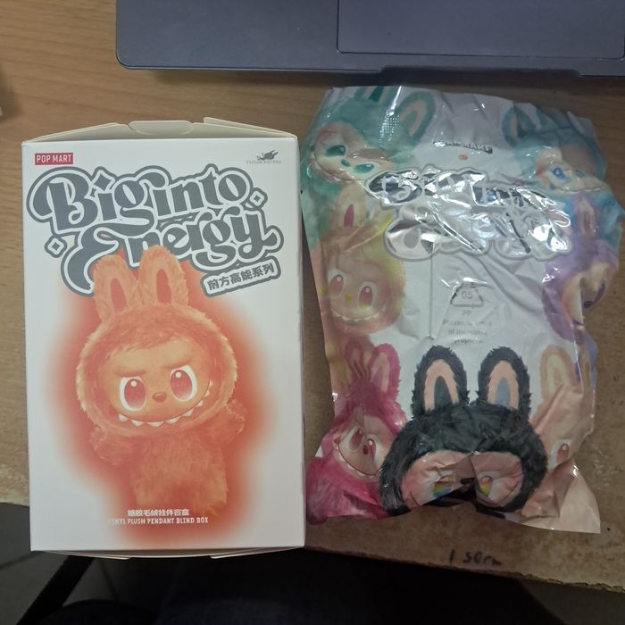 Maskotka brelok labubu lafufu seria Big into energy kolor losowy