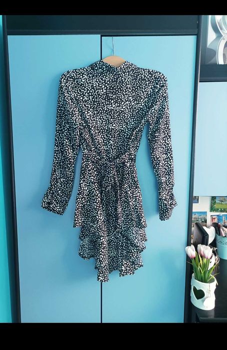 Asymetryczna tunika sukienka z ozdobnym paskiem