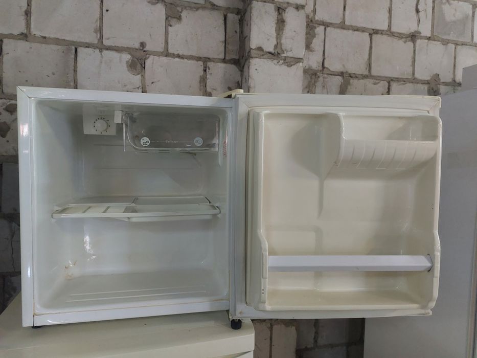 Lodówka turystyczna LG , wys.50cm, szer. 45cm