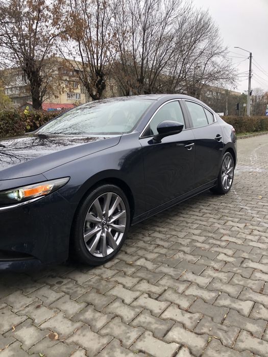 Автомобіль Mazda 3  2020