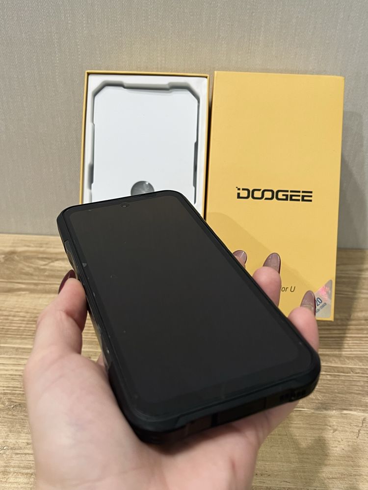Смартфон Doogee V20
