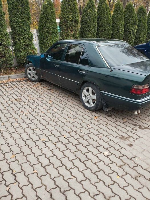 Мерседес 124 95р 2.0дизель