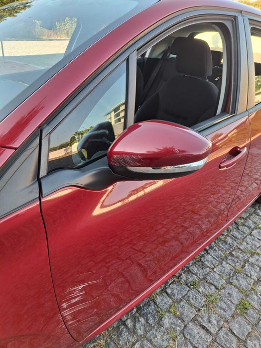 Peugeot 208 1.2 - Excelente Condição