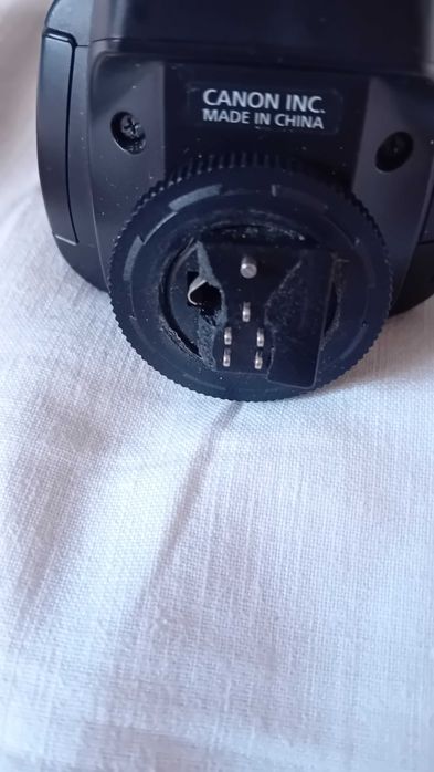 Obiektyw Canon 17-55 2,8 plus Canon 60 D.