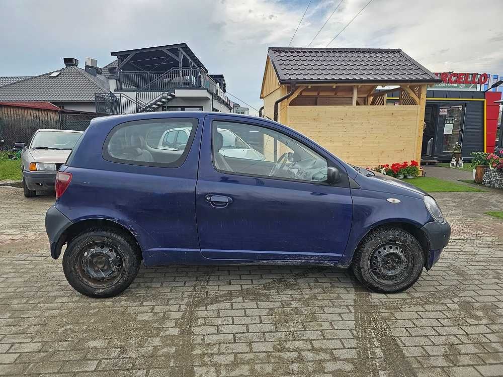 Toyota Yaris 2001r. 1.0 benzyna 68KM/Małe miejskie autko/Opł. Aktualne