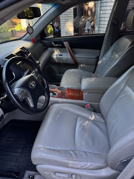 Toyota highlander