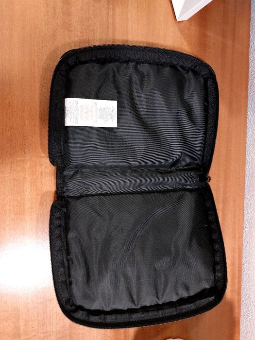 Capacete para bicicleta mais luvas e bolsa