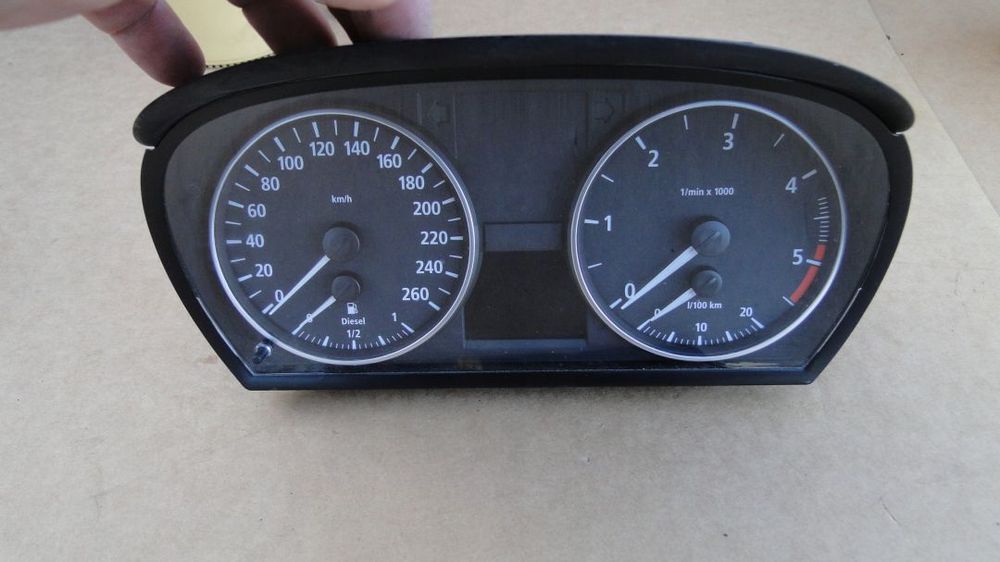 BMW 3 E90 E91 E92 E93 LICZNIK ZEGARY 6983487 2.0D EUROPA