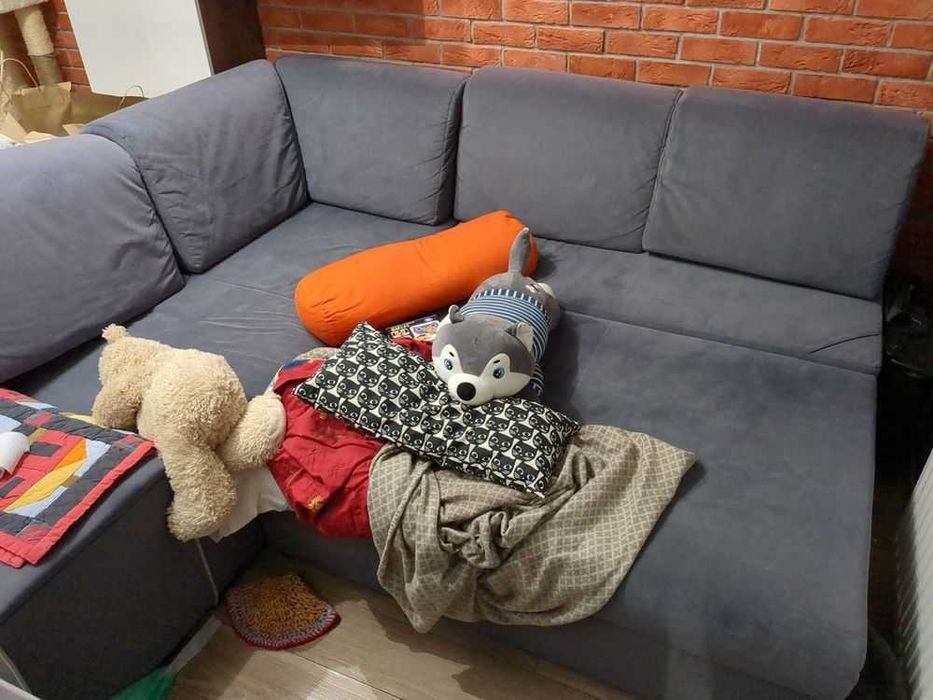 Narożnik Ibiza z funkcją spania rozkładany + 4 pufy