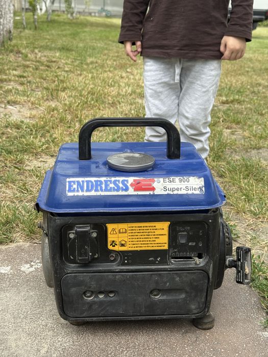 Генератор бензиновий 900Вт