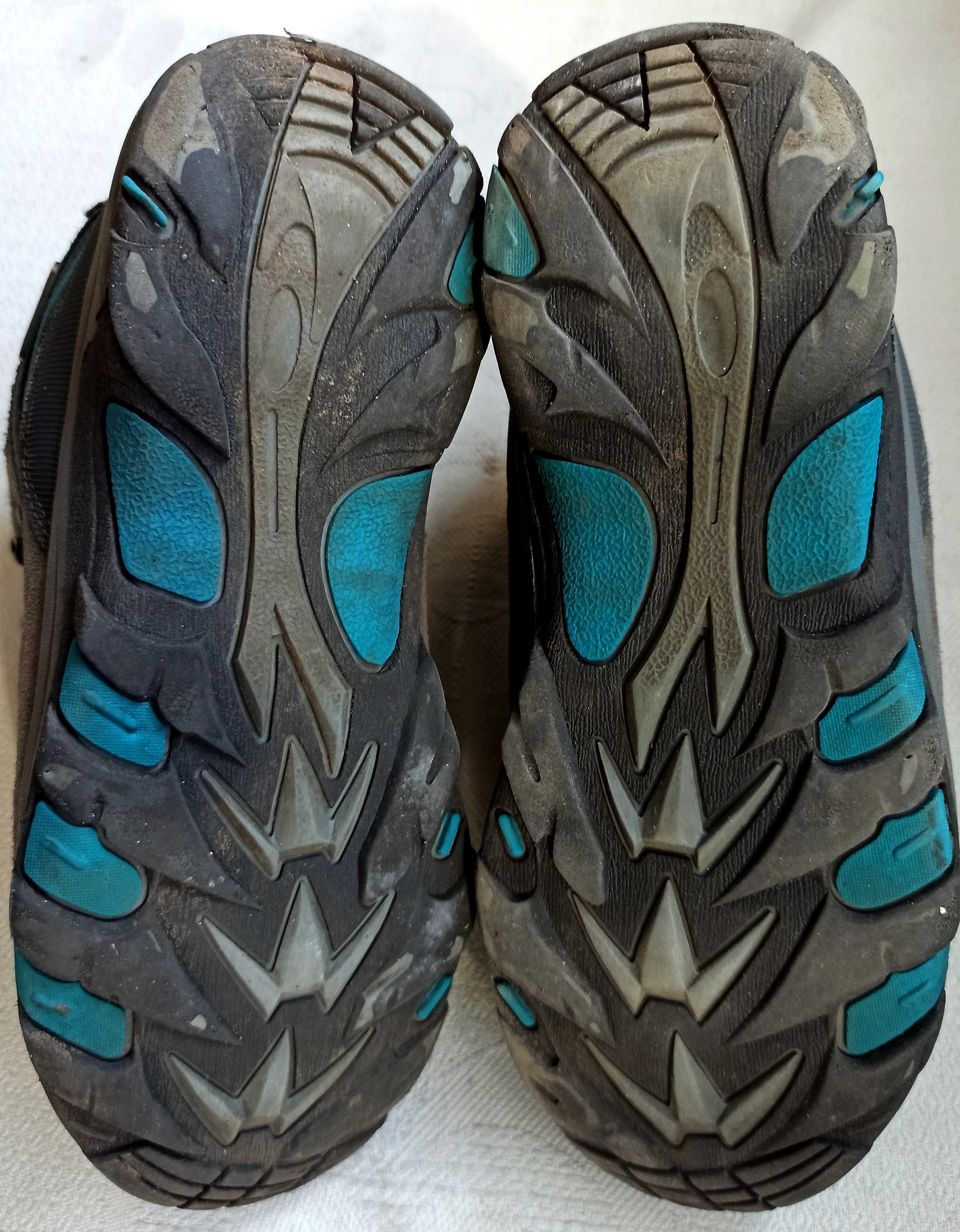 Продам ботинки, кроссовки mountain warehous 39 размер стелька 25см