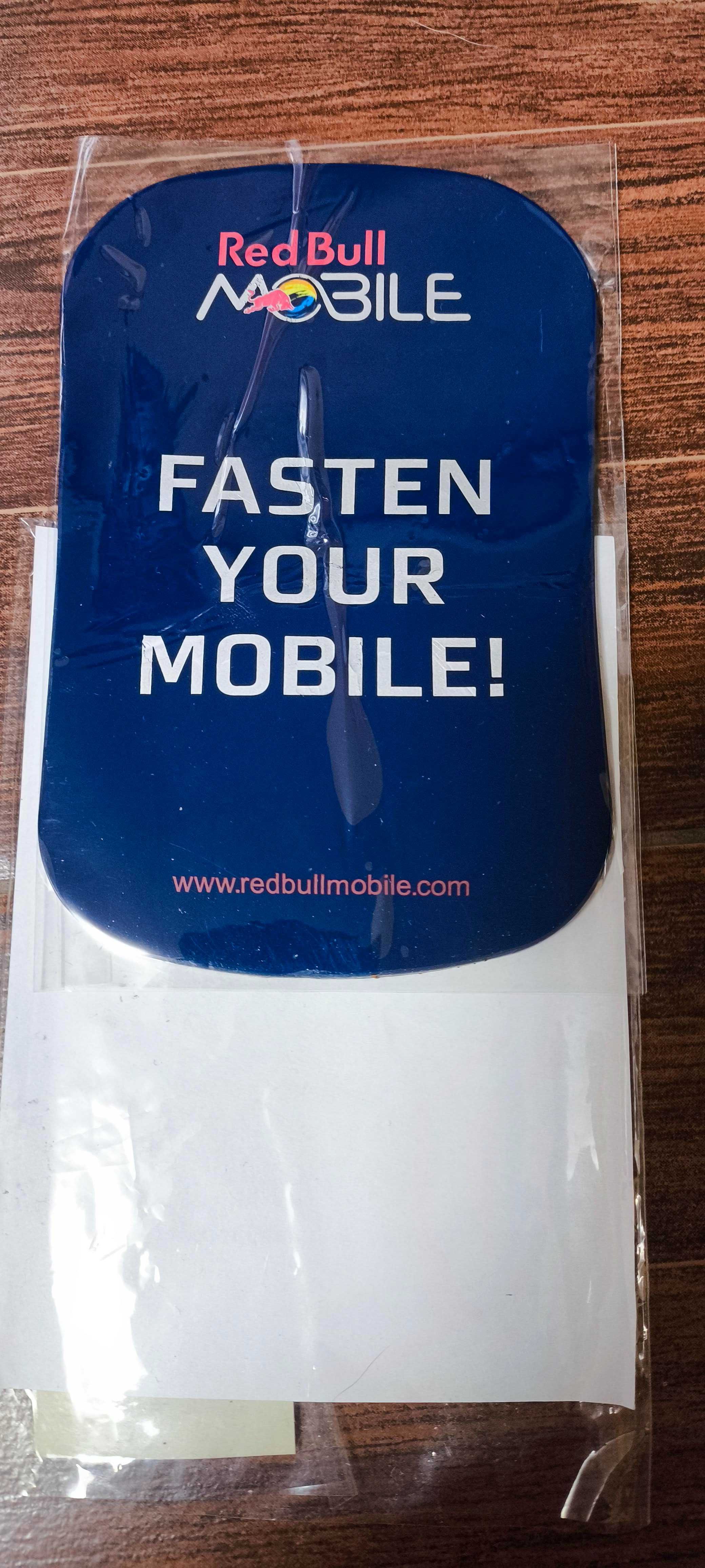 Red Bull Mobile podkładka antypoślizgowa do tel. np. do auta