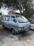 Nissan vanette avariada -restauro ou peças