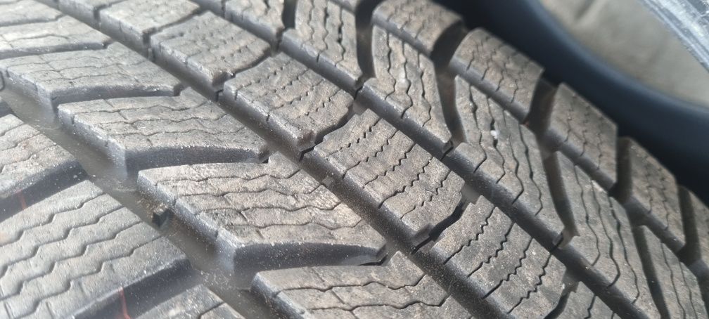 Зимова гума Continental WinterContact 205/55 R17