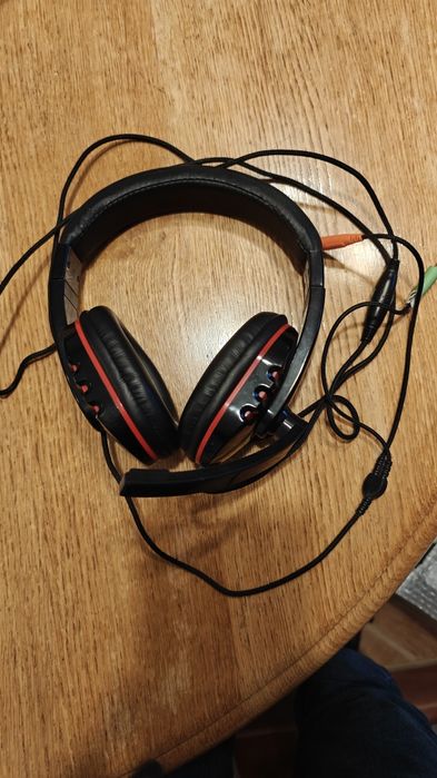 Słuchawki przewodowe z mikrofonem Genesis używane