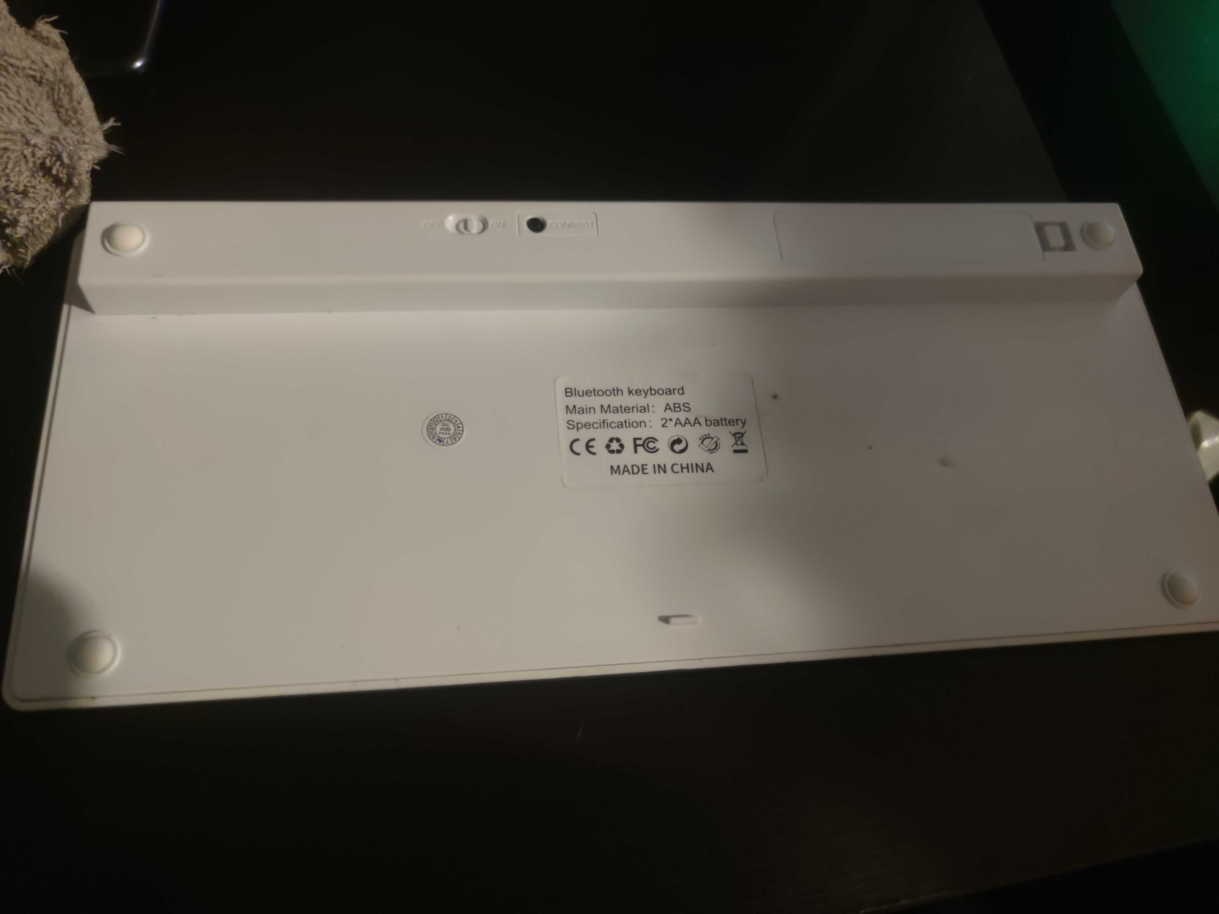 Teclado bluetooth Sanda sem garantia