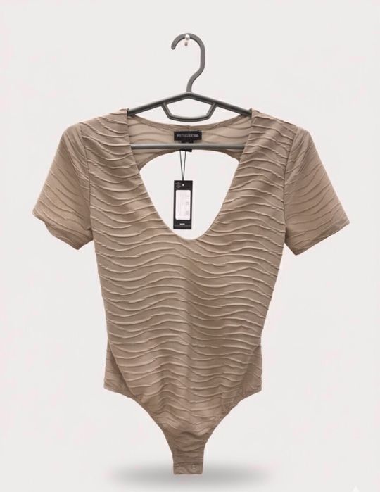 Боді з відкритою спинкою