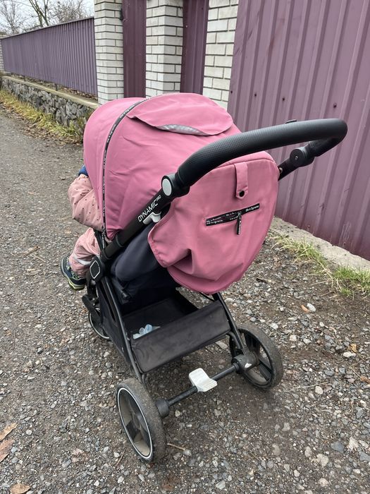 Продам прогулянкову коляску для дівчинки