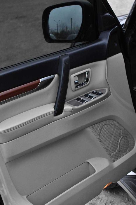 Mitsubishi Pajero Wagon 2008 3.0 бензин/газ [Перший внесок від 20%]