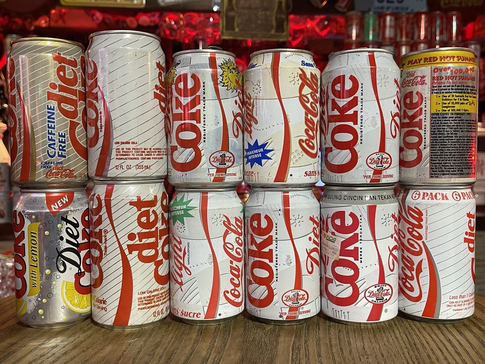 Lotes de latas coca-cola