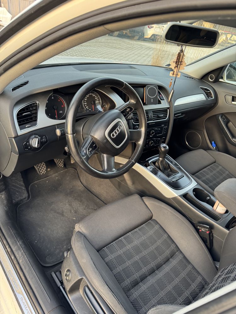 Audi A4 B8 Allroad 2.0 TDI 170km 2011