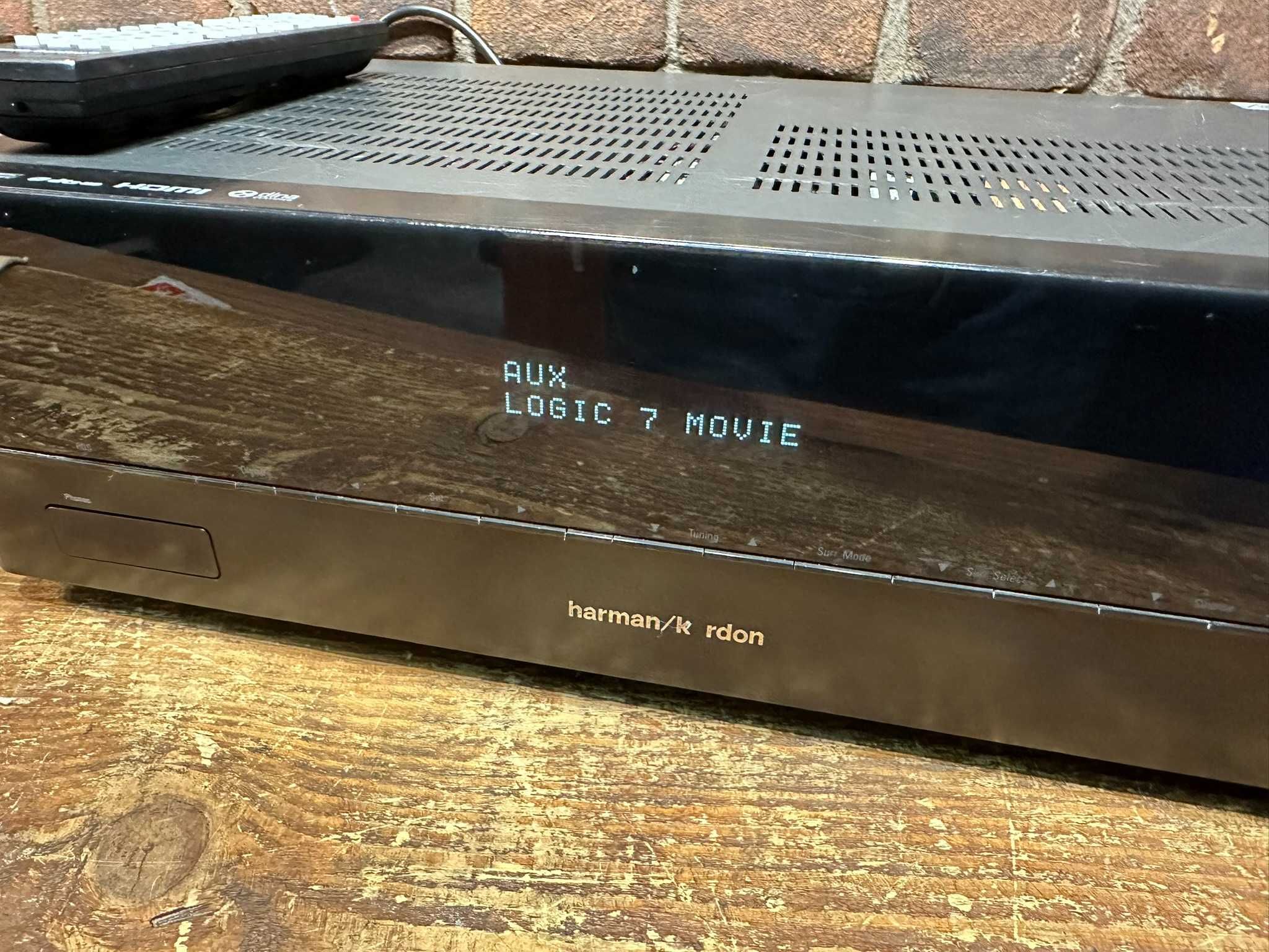 Amplituner Harman Kardon AVR 151