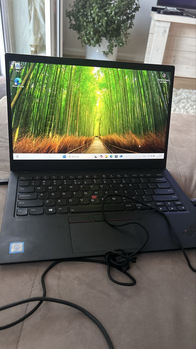 Lenovo x1 carbon 7 generacja stan bardzo dobry