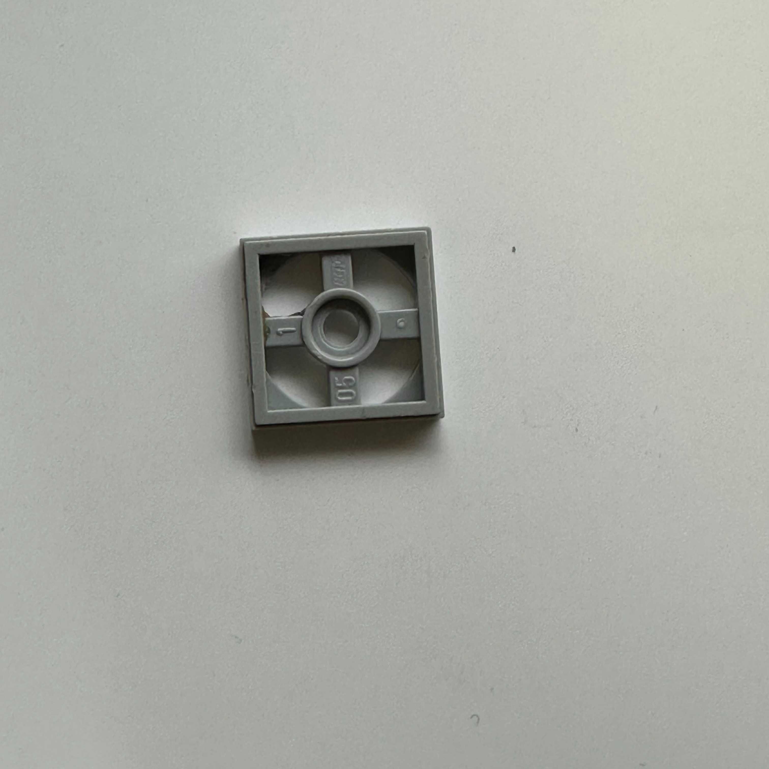 LEGO Płytka 2x2/Obrotnica Jasno Szara 3680 Light Bluish Gray