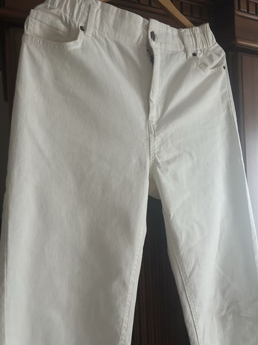 Spodnie jeansowe Reserved