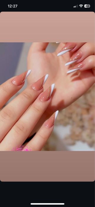 Манікюр,педикюр,нарощування і коррекція нігтів.