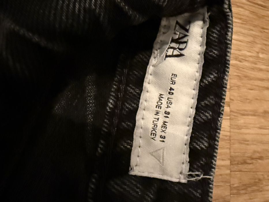 zara flared клеш джинсы m-L size в хорошем состоянии