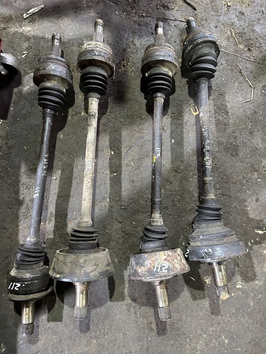 Піввісь полуось привода шрус Mercedes w203 w211 Мерседес 211 перід зад