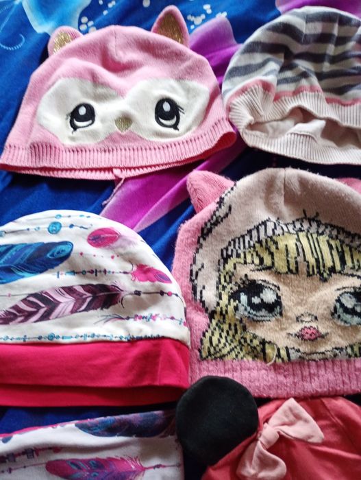 Zestaw czapeczek plus lus