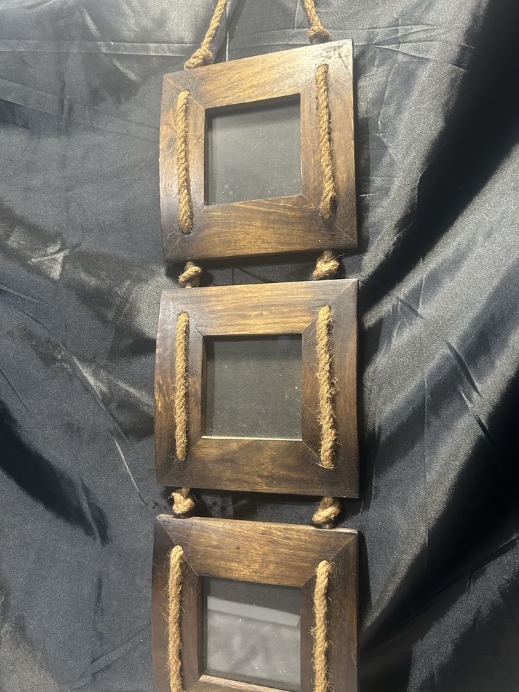 Ramka na Zdjęcia z Drewna Polisander – Potrójna, Wisząca – 74 cm