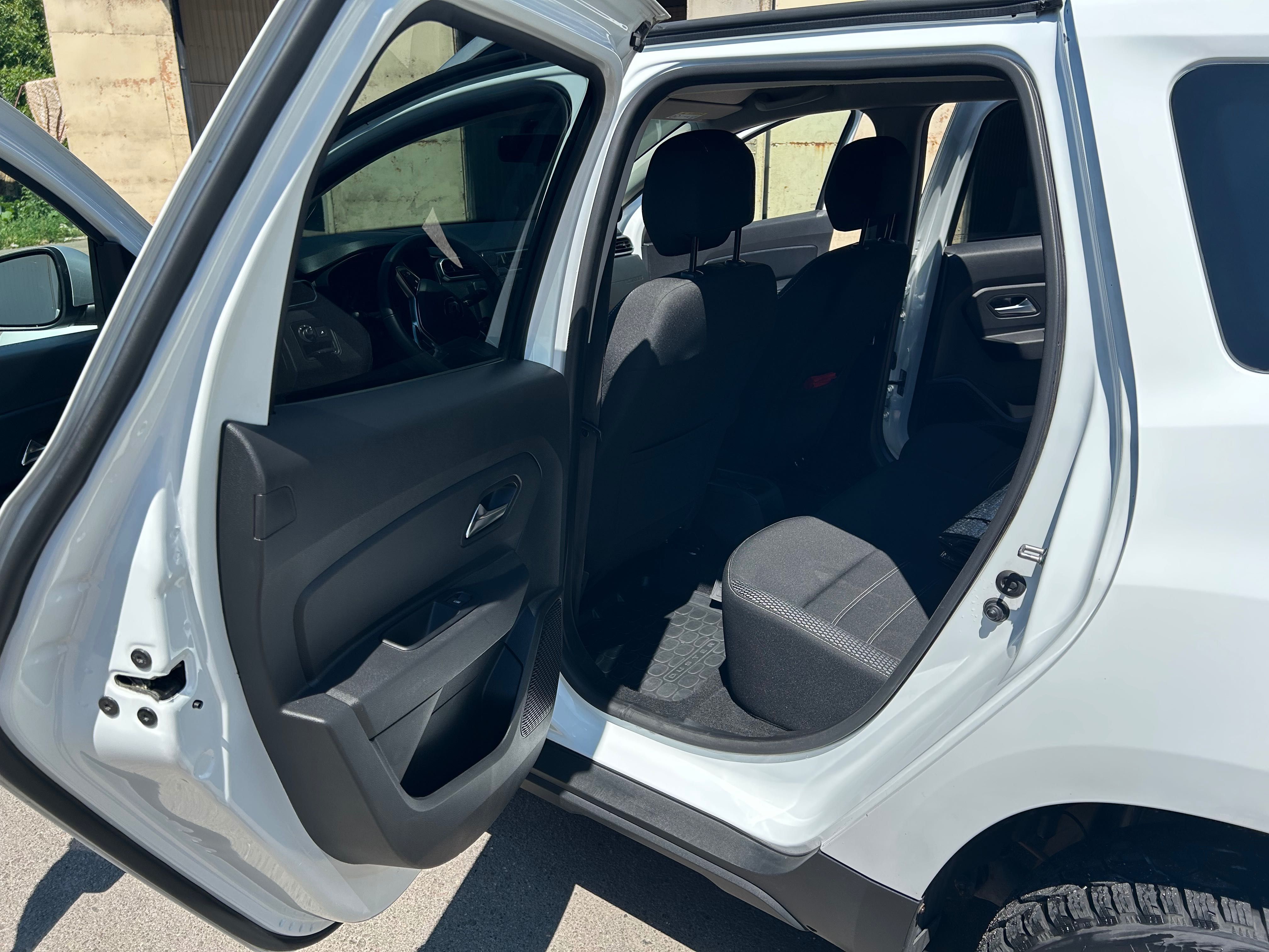 Продам свій автомобіль в дуже гарному стані Renault Duster 2019