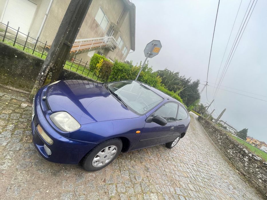 Mazda 323 - Preço Negociável