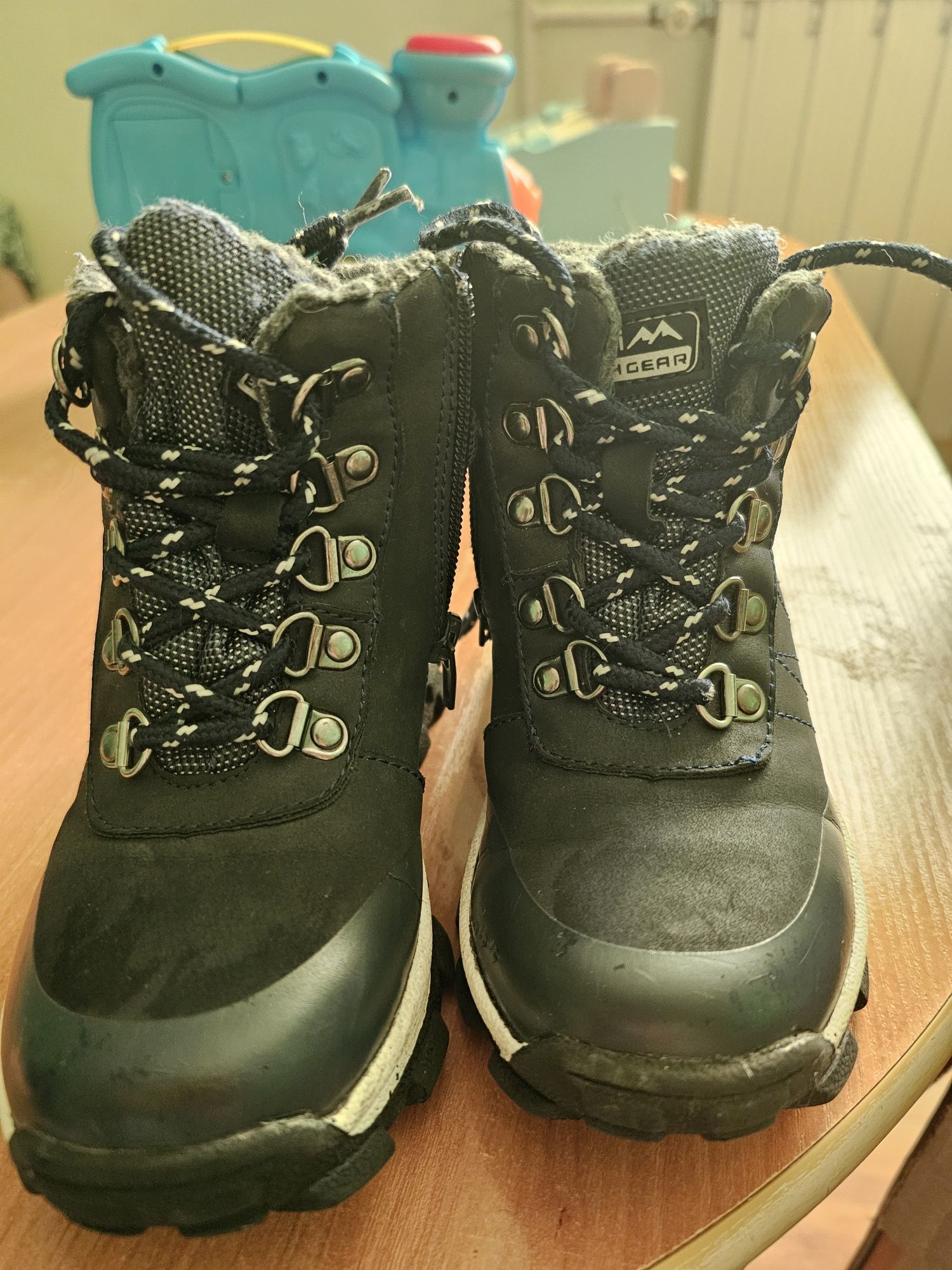 Zimowe buty dla chłopaka