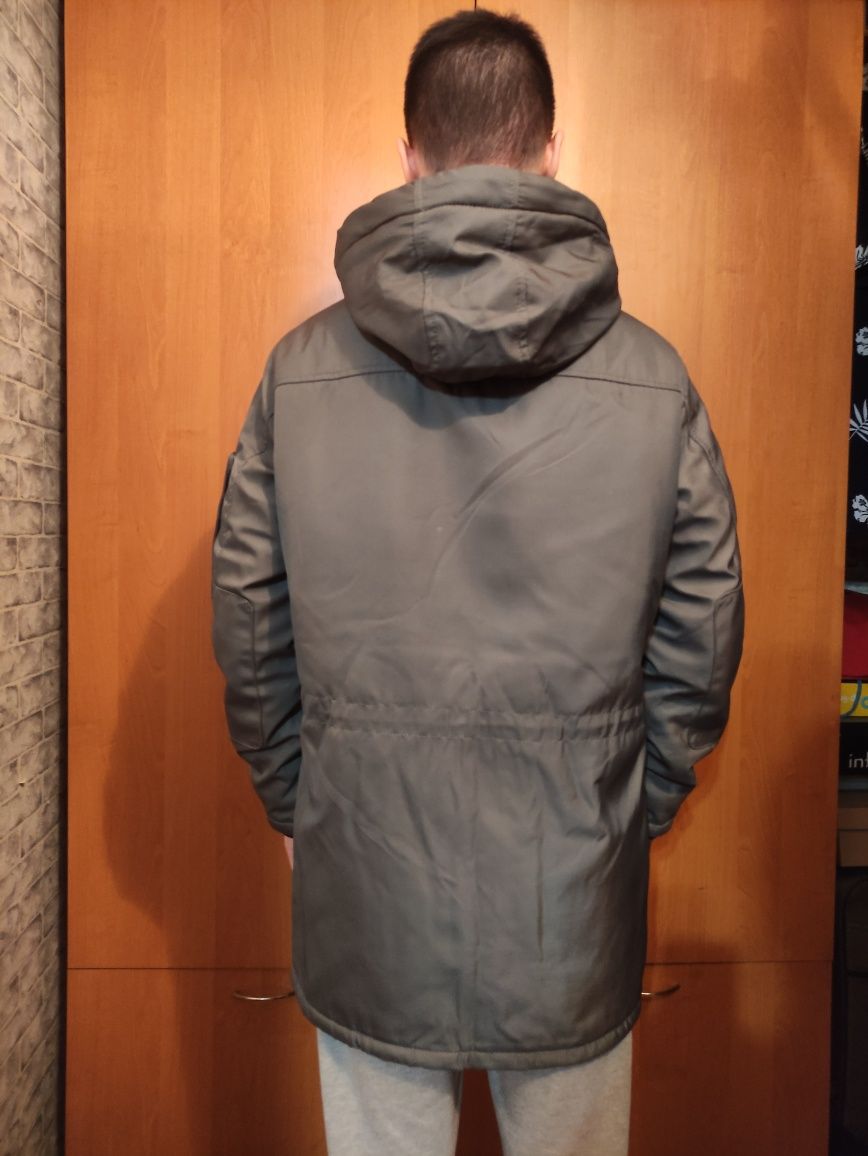 Крутая подростковая куртка парка Bershka 158-164 см