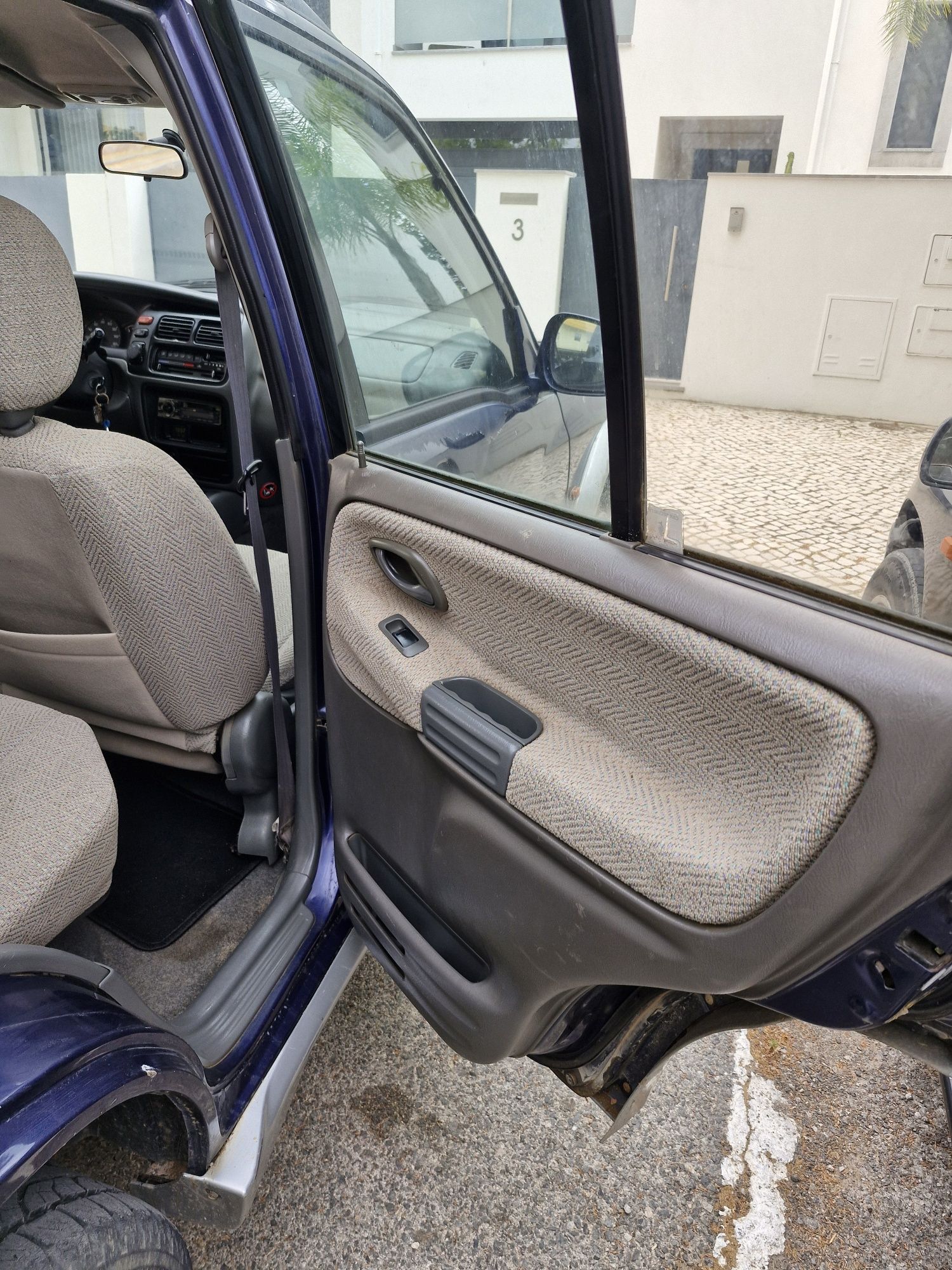 Suzuki  Vitara  2.0TD